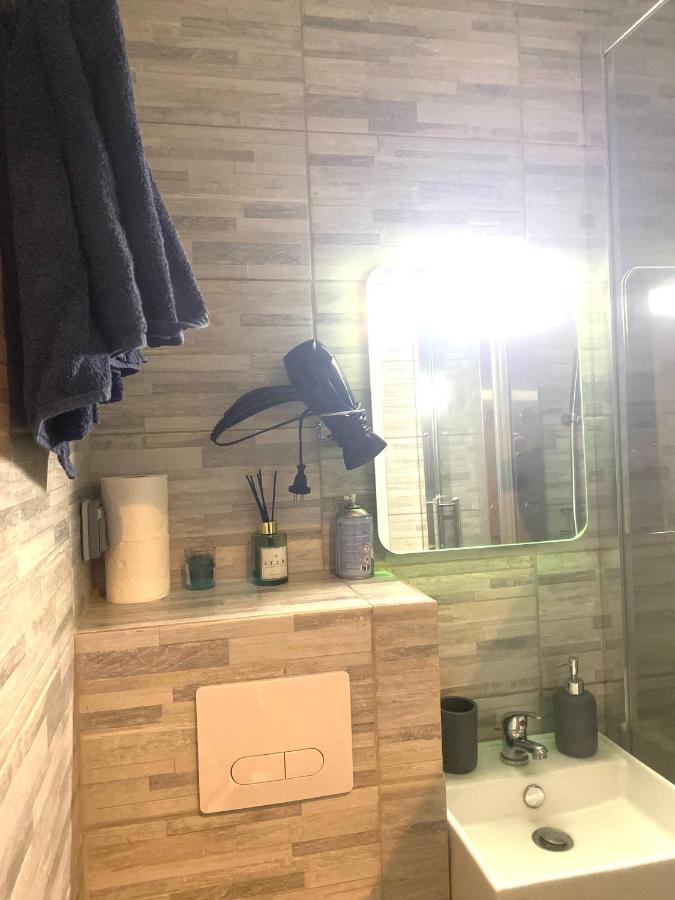Studio Mer Gare Part Dieu Лион Екстериор снимка
